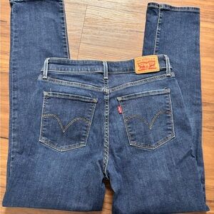 Levi's Blue Denim midrise skinny Jeans size 8M